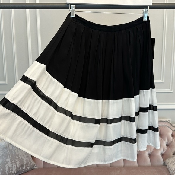NWT NICOLE MILLER SKIRT SIZE 6 - Picture 11 of 16